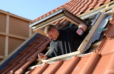 Pose de fenêtres de toit Velux à Montfa